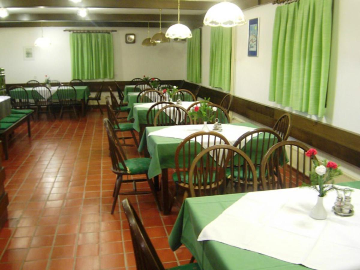 צרקליה נה גורניסקם Accommodation And Restaurant Tia מראה חיצוני תמונה