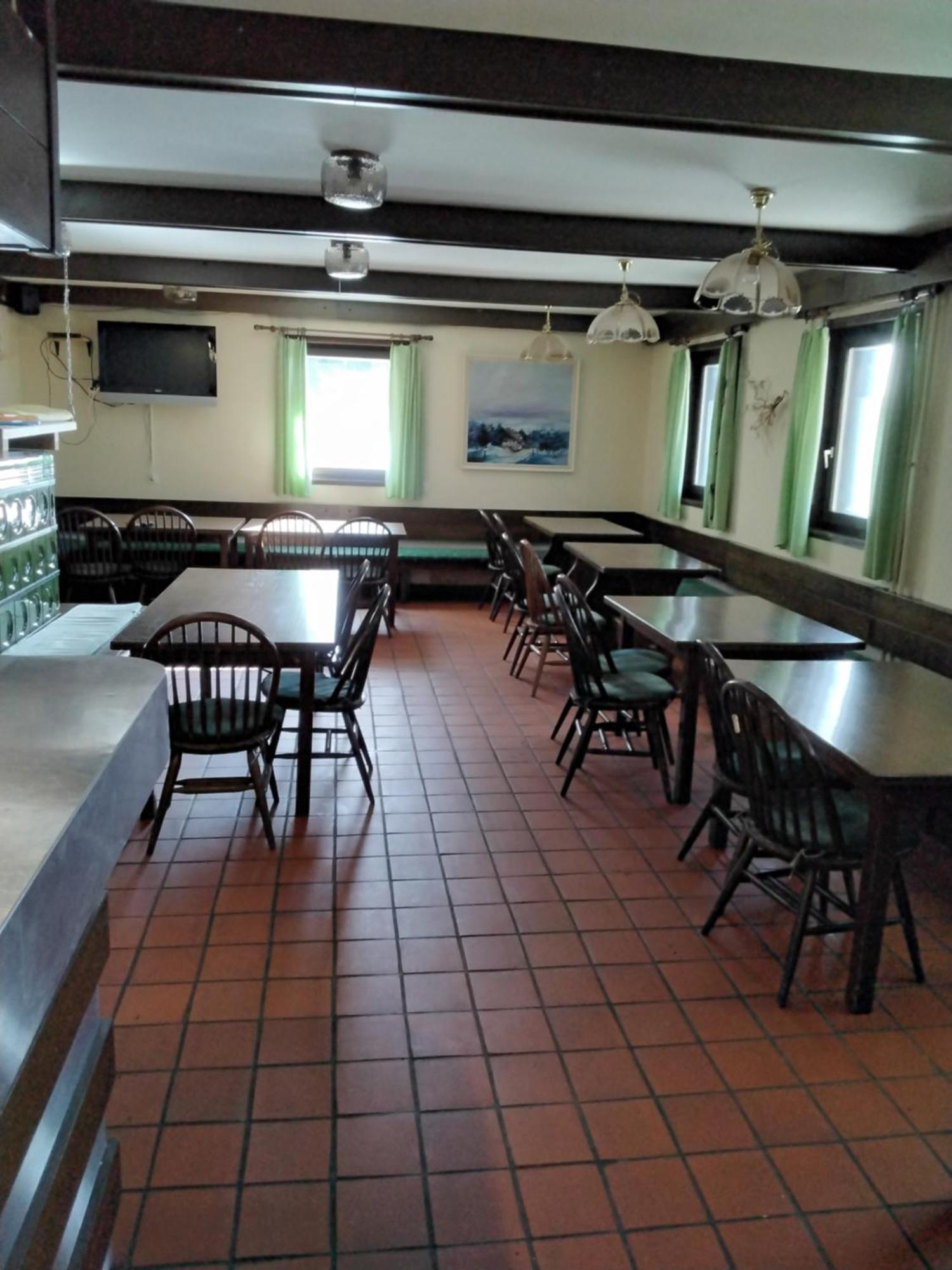 צרקליה נה גורניסקם Accommodation And Restaurant Tia מראה חיצוני תמונה