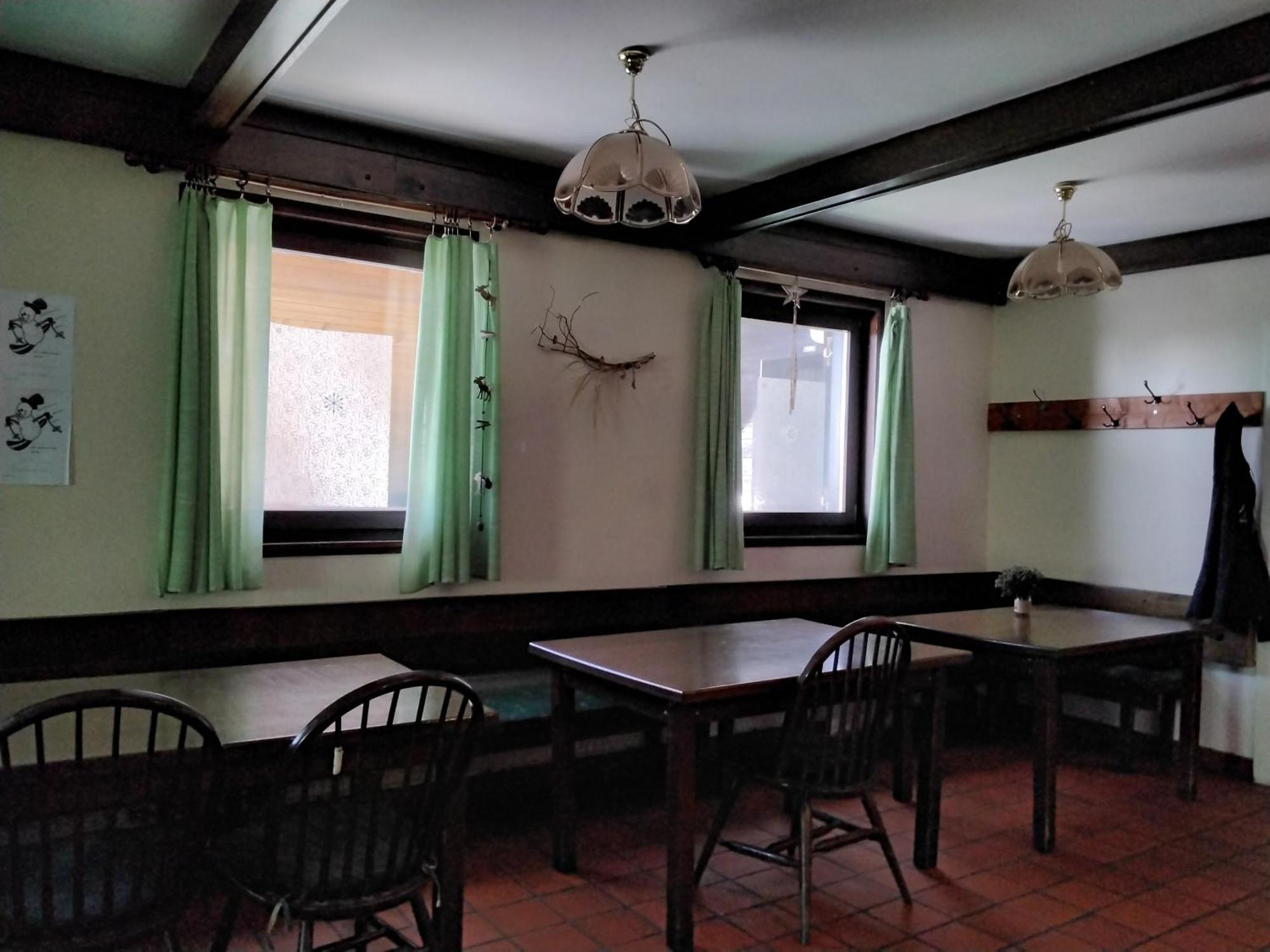 צרקליה נה גורניסקם Accommodation And Restaurant Tia מראה חיצוני תמונה